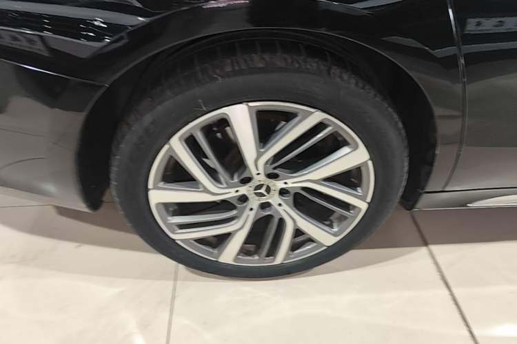 Used Mercedes-Benz E-Class 2024 E 300 L Stylish Model Right Rear Wheel Hub