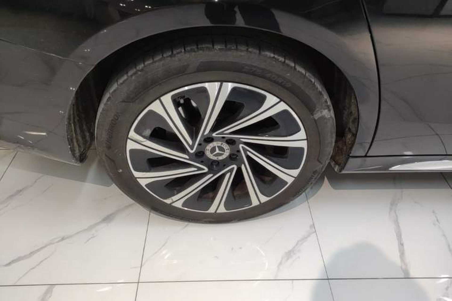 Used Mercedes-Benz E-Class 2024 E 300 L Luxury Model Right Rear Wheel Hub
