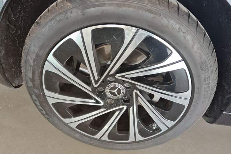 Used Mercedes-Benz E-Class 2024 E 300 L Luxury Model Right Rear Wheel Hub