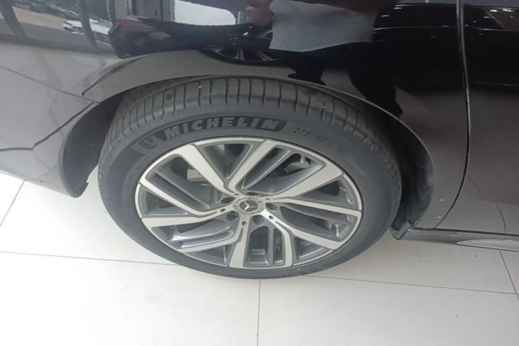 Used Mercedes-Benz E-Class 2024 E 300 L Stylish Model Right Rear Wheel Hub