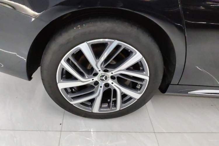 Used Mercedes-Benz E-Class 2024 Refresh E 300 L Stylish Edition Right Rear Wheel Hub