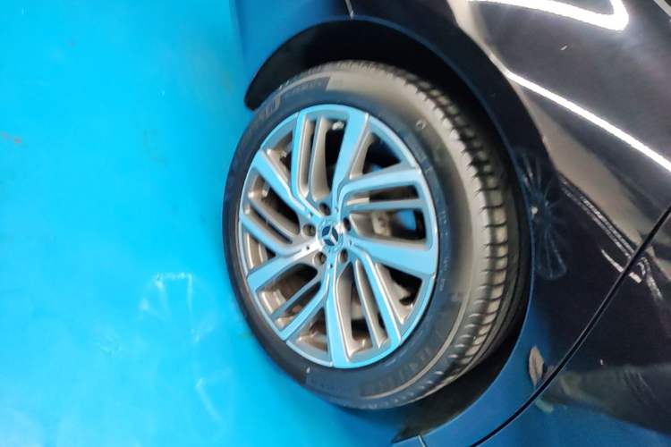 Used Mercedes-Benz E-Class 2024 Refresh E 300 L Stylish Edition Right Rear Wheel Hub