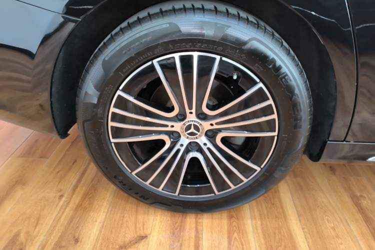 Used Mercedes-Benz E-Class 2024 E 260 L Right Rear Wheel Hub