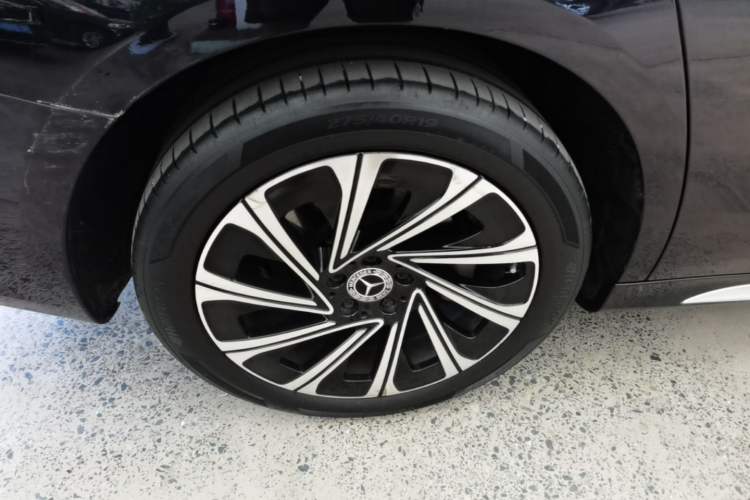 Used Mercedes-Benz E-Class 2024 E 300 L Luxury Model Right Rear Wheel Hub