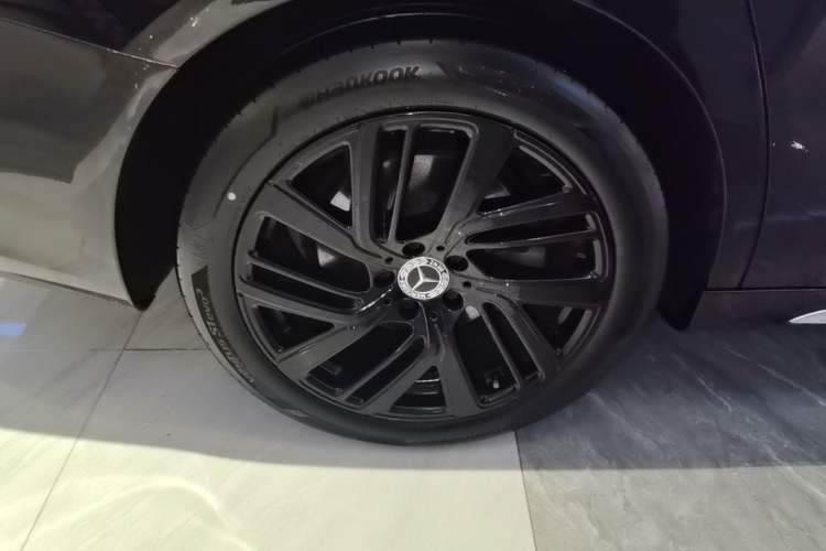 Used Mercedes-Benz E-Class 2024 Refresh E 300 L Stylish Edition Right Rear Wheel Hub