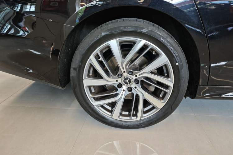 Used Mercedes-Benz E-Class 2024 Refresh E 300 L Stylish Edition Right Rear Wheel Hub