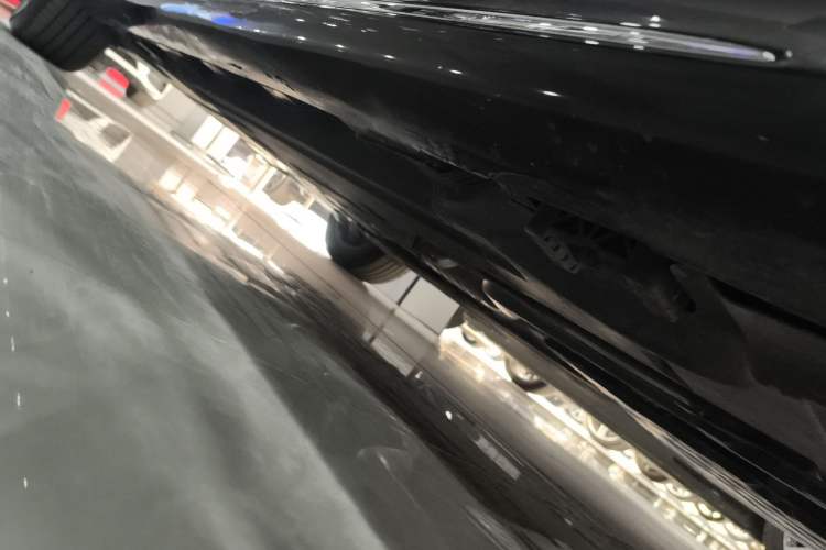Used Mercedes-Benz E-Class 2024 E 260 L Right Side Sill