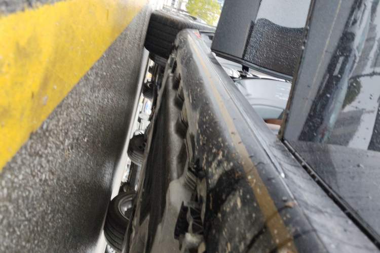 Used Mercedes-Benz E-Class 2024 Refresh E 300 L Stylish Edition Right Side Sill