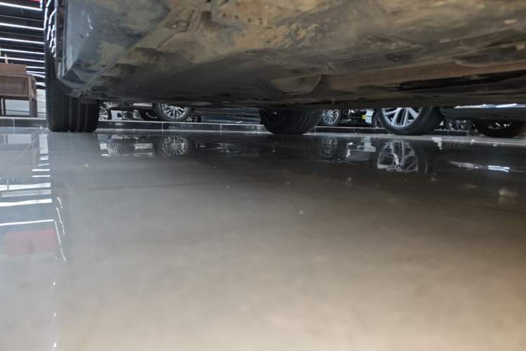 Used Mercedes-Benz E-Class 2024 E 300 L Stylish Model Right Side Sill