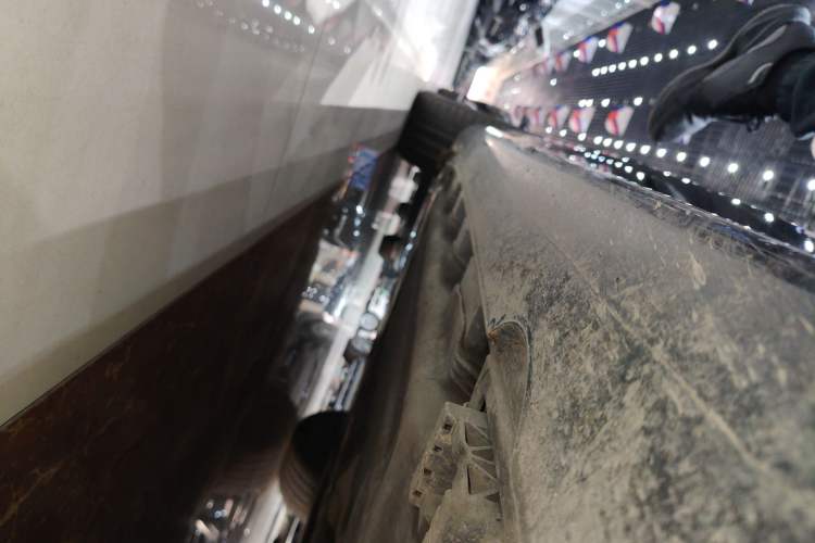 Used Mercedes-Benz E-Class 2024 E 300 L Stylish Model Right Side Sill