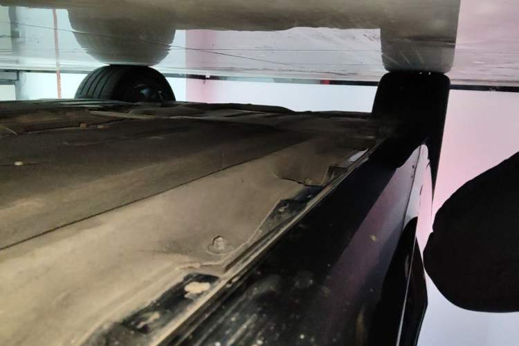Used Mercedes-Benz E-Class 2024 Facelift E 300 L Luxury Edition Right Side Sill