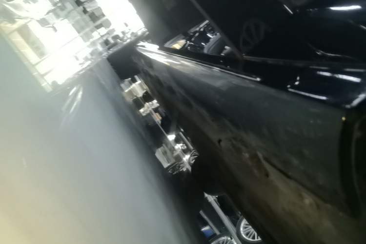 Used Mercedes-Benz E-Class 2024 E 300 L Stylish Model Right Side Sill