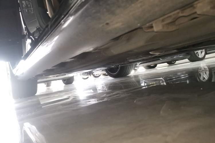 Used Mercedes-Benz E-Class 2024 E 260 Sport Edition Right Side Sill