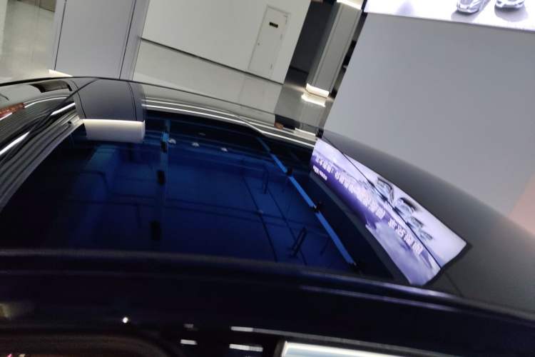 Used Mercedes-Benz E-Class 2024 Facelift E 300 L Luxury Edition Roof