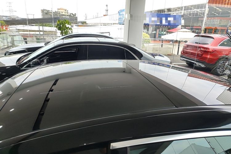 Used Mercedes-Benz E-Class 2024 E 260 L Roof