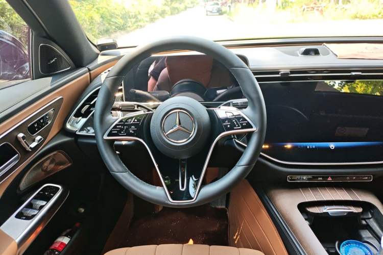 Used Mercedes-Benz E-Class 2024 Facelift E 300 L Luxury Edition Steering Wheel