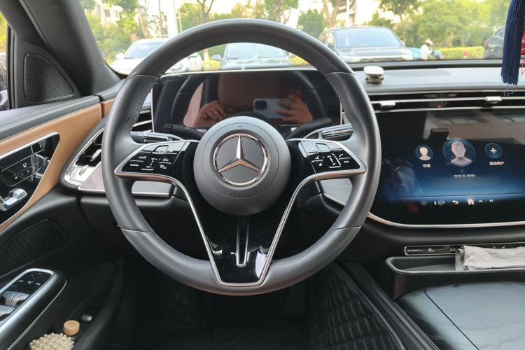 Used Mercedes-Benz E-Class 2024 E 260 Sport Edition Steering Wheel