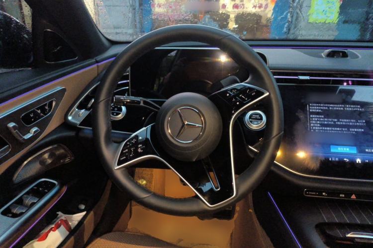 Used Mercedes-Benz E-Class 2024 Facelift E 300 L Luxury Edition Steering Wheel
