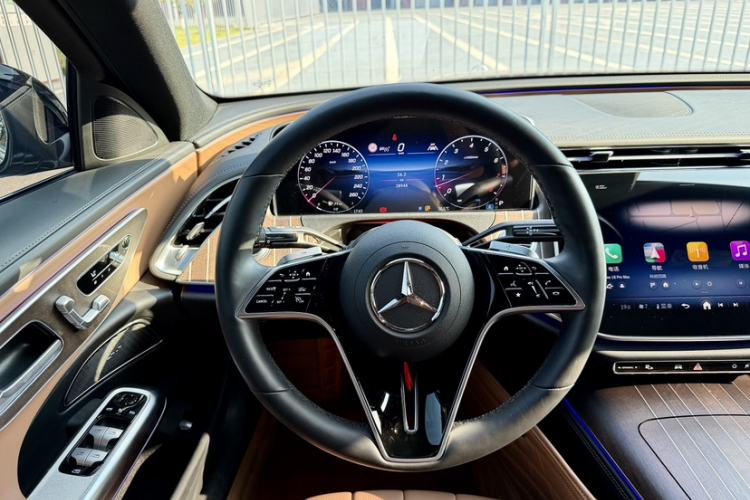 Used Mercedes-Benz E-Class 2024 Refresh E 300 L Stylish Edition Steering Wheel