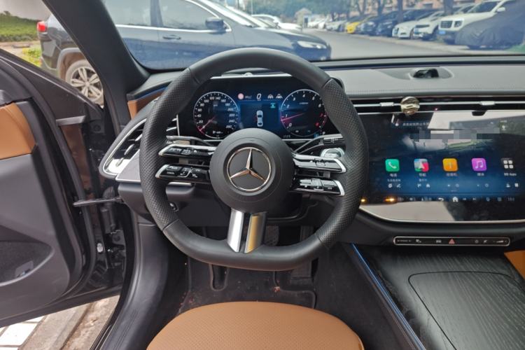 Used Mercedes-Benz E-Class 2024 E 300 L Luxury Sport Model Steering Wheel