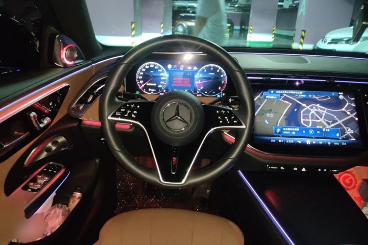 Used Mercedes-Benz E-Class 2024 E 300 Fashion Sport Edition Steering Wheel