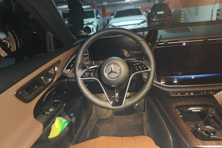Used Mercedes-Benz E-Class 2024 E 300 L Stylish Model Steering Wheel