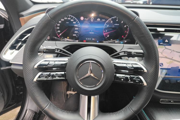 Used Mercedes-Benz E-Class 2024 E 300 L Fashion Sport Model Steering Wheel