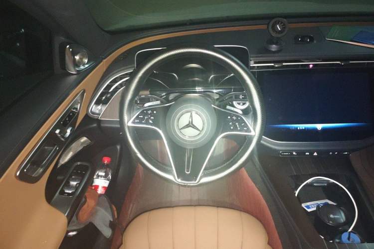Used Mercedes-Benz E-Class 2024 E 300 L Luxury Model Steering Wheel