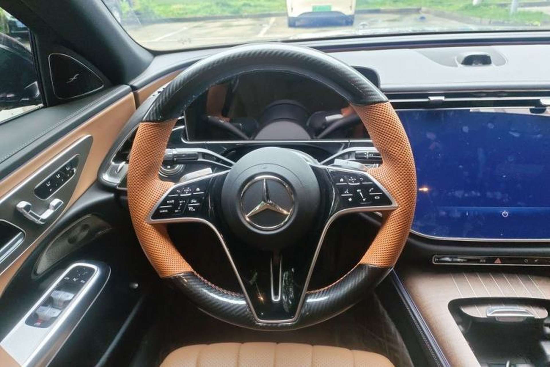 Used Mercedes-Benz E-Class 2024 E 300 L Luxury Model Steering Wheel