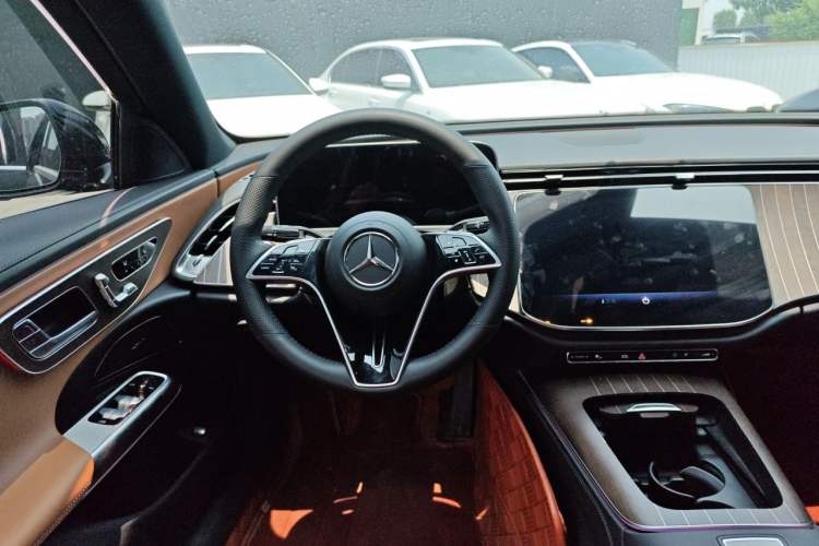 Used Mercedes-Benz E-Class 2024 E 300 L Stylish Model Steering Wheel