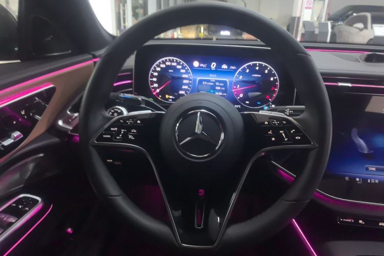 Used Mercedes-Benz E-Class 2024 E 300 Luxury Sport Edition Steering Wheel
