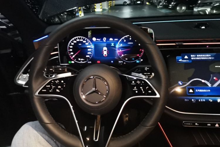Used Mercedes-Benz E-Class 2024 E 300 L Exclusive Edition Steering Wheel