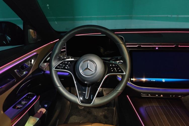 Used Mercedes-Benz E-Class 2024 Refresh E 300 L Stylish Edition Steering Wheel