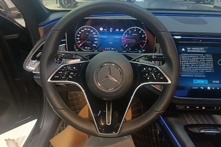Used Mercedes-Benz E-Class 2024 Refresh E 300 L Stylish Edition Steering Wheel