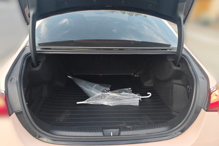 Used Mercedes-Benz E-Class 2024 E 260 L Trunk