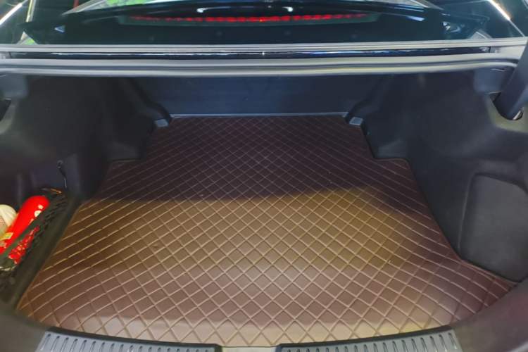 Used Mercedes-Benz E-Class 2024 Refresh E 300 L Stylish Edition Trunk