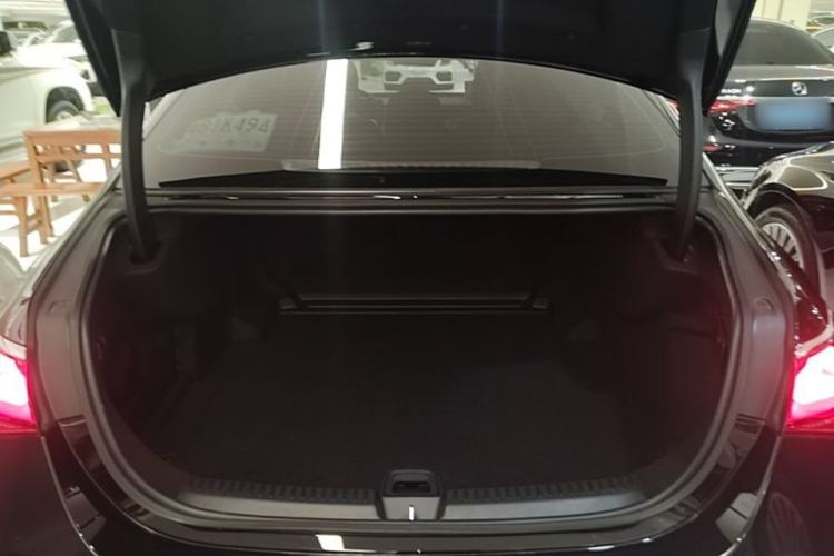 Used Mercedes-Benz E-Class 2024 Refresh E 300 L Stylish Edition Trunk