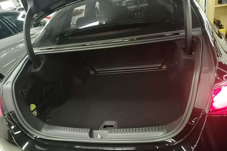 Used Mercedes-Benz E-Class 2024 E 300 L Luxury Sport Model Trunk