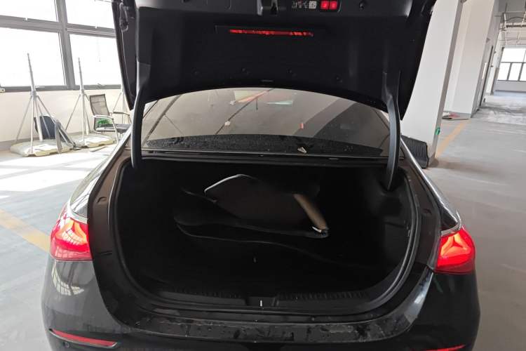 Used Mercedes-Benz E-Class 2024 E 300 L Luxury Model Trunk