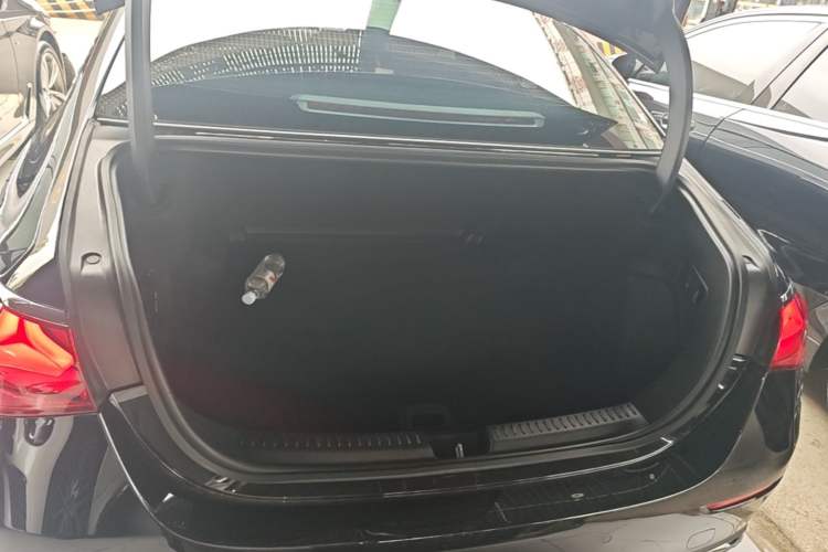 Used Mercedes-Benz E-Class 2024 E 300 L Luxury Model Trunk