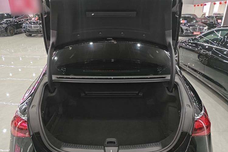 Used Mercedes-Benz E-Class 2024 Refresh E 300 L Stylish Edition Trunk