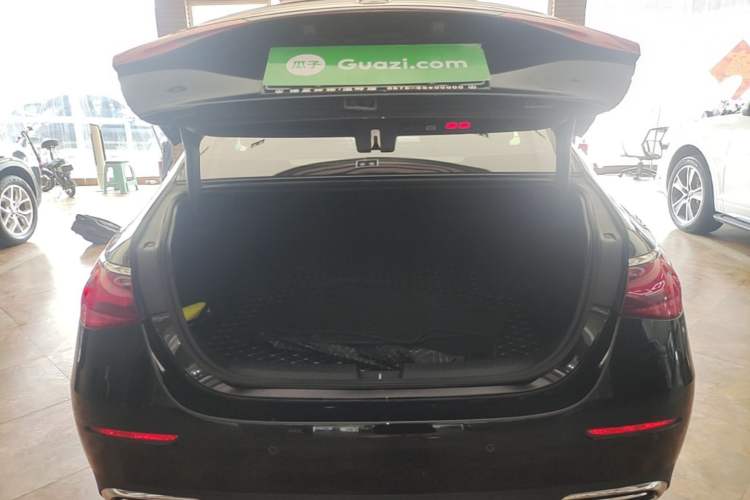 Used Mercedes-Benz E-Class 2024 E 300 L Luxury Model Trunk