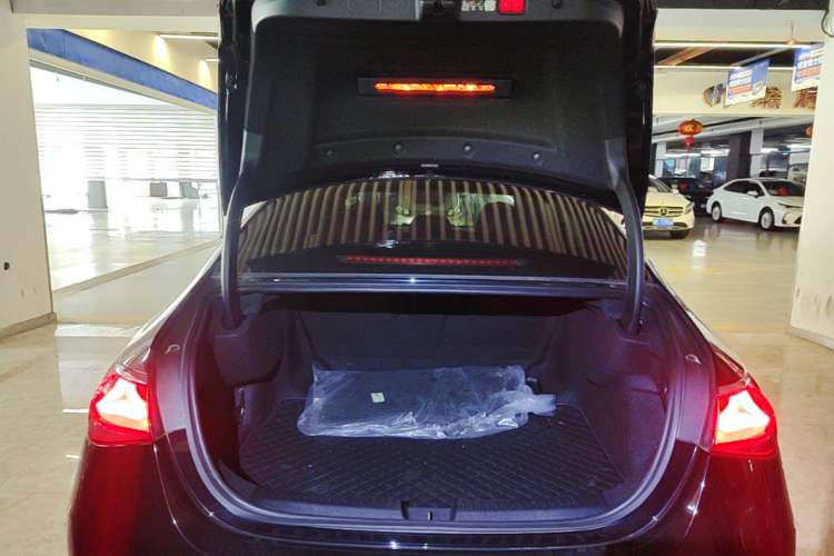 Used Mercedes-Benz E-Class 2024 Refresh E 300 L Stylish Edition Trunk