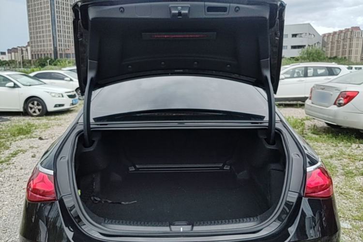 Used Mercedes-Benz E-Class 2024 E 260 L Trunk