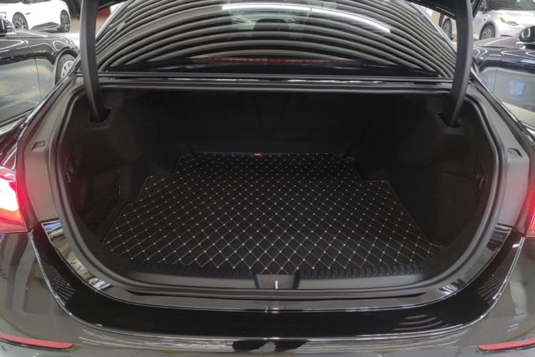 Used Mercedes-Benz E-Class 2024 E 300 L Luxury Model Trunk