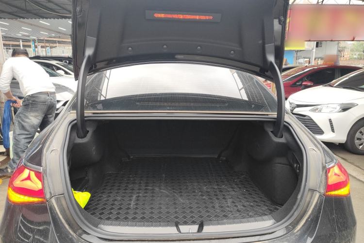 Used Mercedes-Benz E-Class 2024 E 300 L Fashion Sport Model Trunk