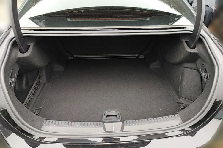 Used Mercedes-Benz E-Class 2024 Refresh E 300 L Stylish Edition Trunk