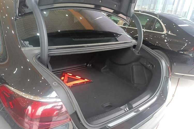 Used Mercedes-Benz E-Class 2024 E 300 L Stylish Model Trunk