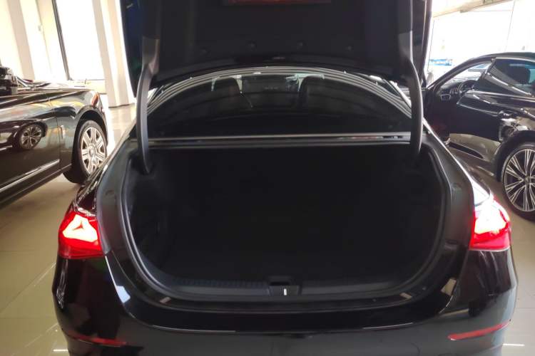Used Mercedes-Benz E-Class 2024 Facelift E 300 L Fashion Sport Edition Trunk