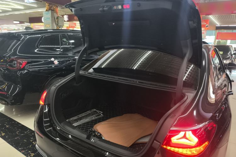Used Mercedes-Benz E-Class 2024 E 300 L Stylish Model Trunk